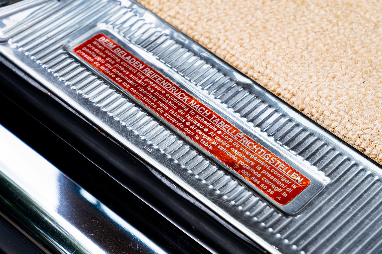 DRIVERS: Ditho Sitompoel dan Mercedes-Benz W123 230TE Tahun 1985