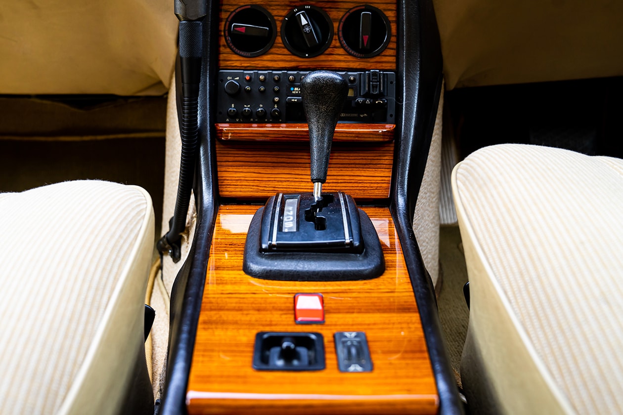 DRIVERS: Ditho Sitompoel dan Mercedes-Benz W123 230TE Tahun 1985