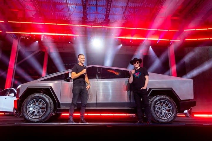Elon Musk Umumkan Tanggal Rilis Tesla Cybertruck 2023