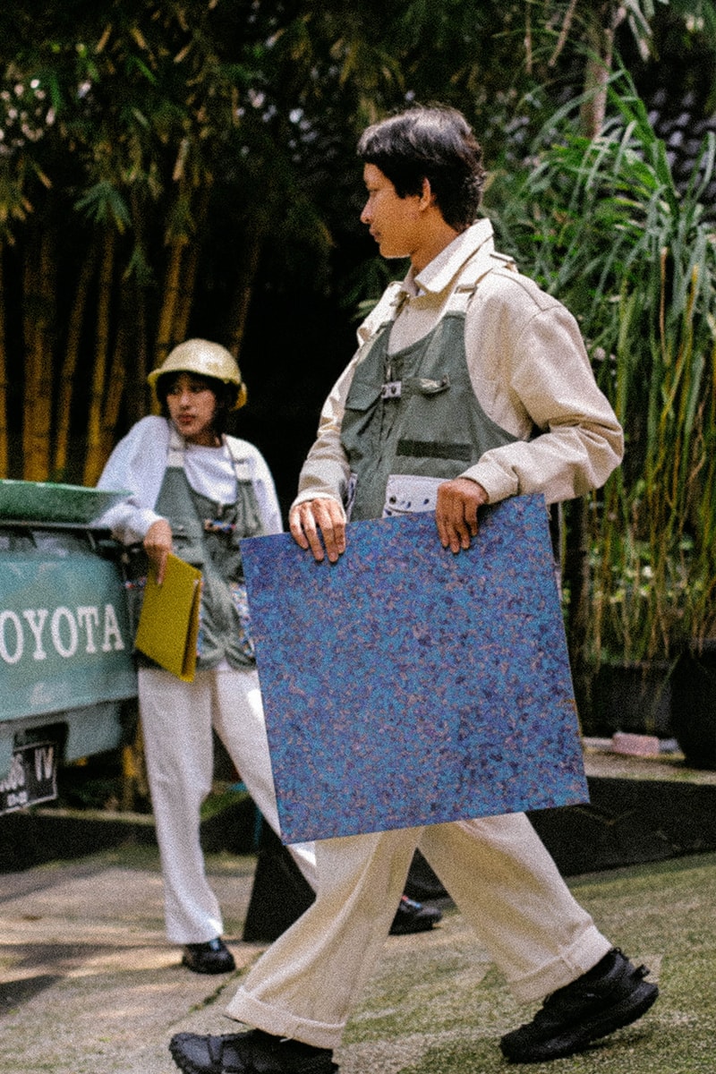 Hoya Fields Gandeng Creative Collective Asal Bandung, Olah Plastic, Rilis "Plastic In Vest"