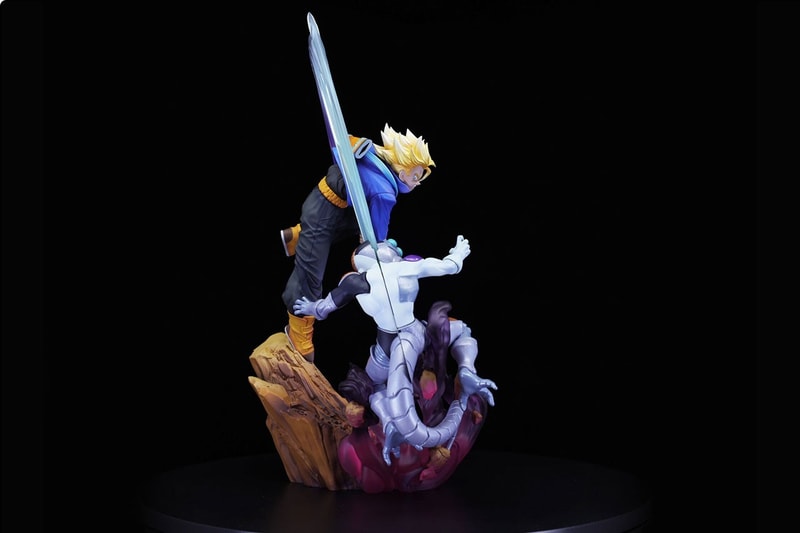 Bandai Rilis Figure Trunks vs Mecha Frieza