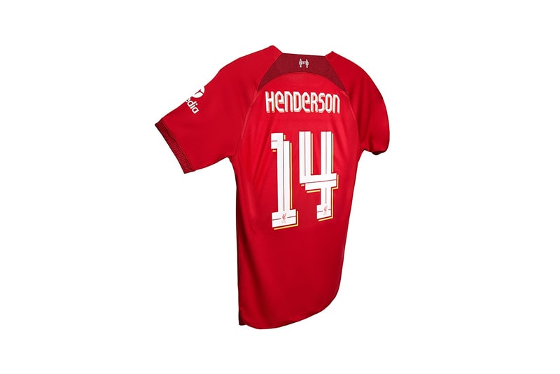First Look Home Jersey Liverpool Musim 2022/23