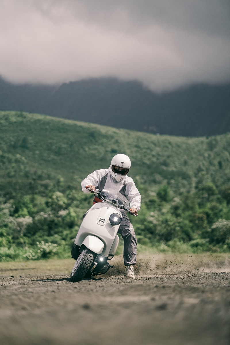 Hammerstout dan Vespuci Rilis Vespa LX Custom Lewat Capsule "Forscher"