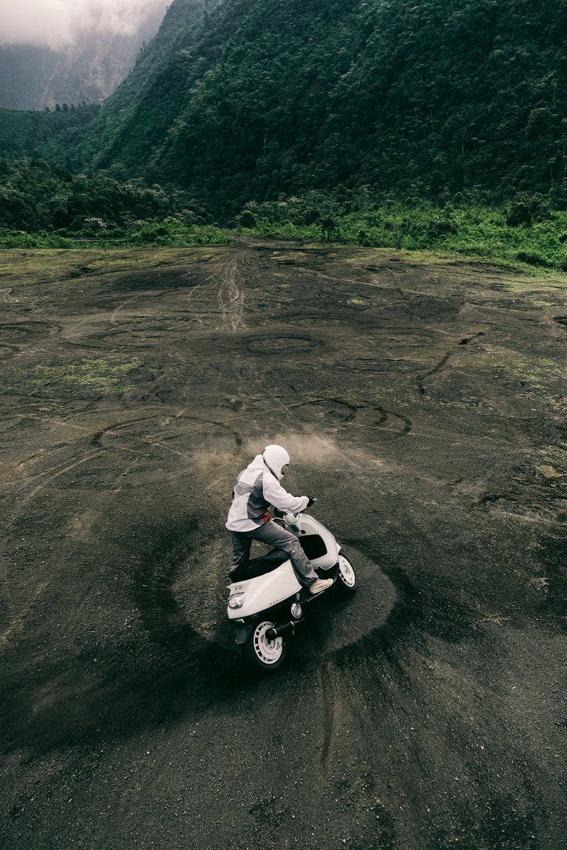 Hammerstout dan Vespuci Rilis Vespa LX Custom Lewat Capsule "Forscher"