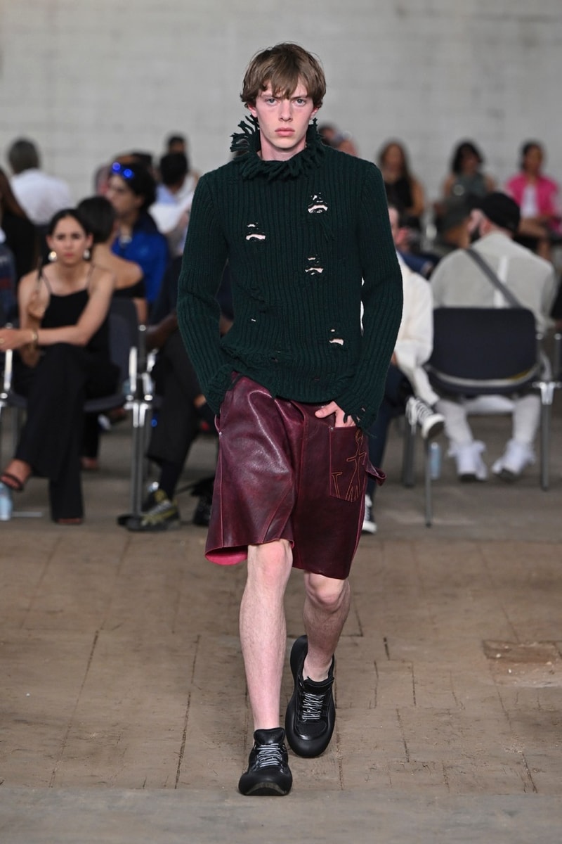 JW Anderson Bikin Bold Statement soal Fashion lewat Koleksi SS23