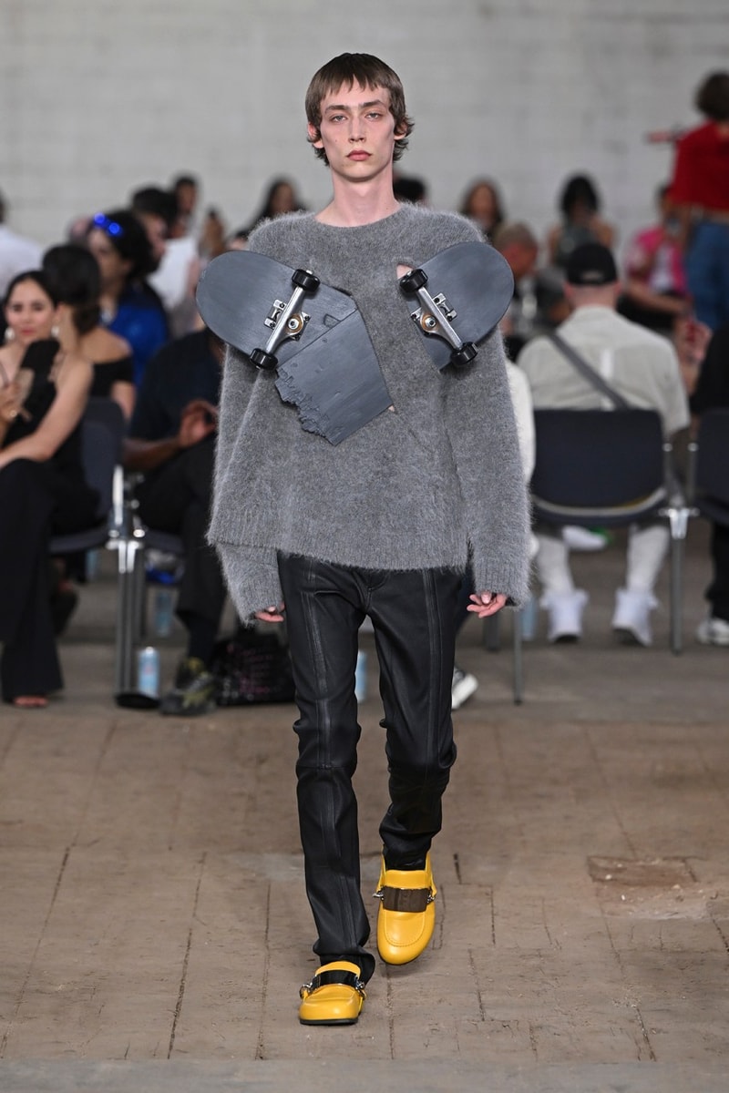 JW Anderson Bikin Bold Statement soal Fashion lewat Koleksi SS23
