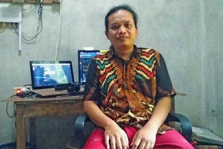 Pria Asal Indonesia, Nurrohman, Bekerja Monitoring 50 Server di Berbagai Negara