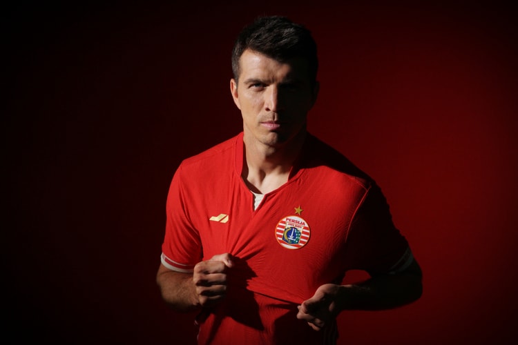 JUARA dan Persija Jakarta Merilis Home Kit Buat Musim 2022/23