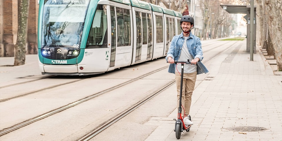 Erajaya Active Lifestyle dan Segway-Ninebot Luncurkan Skuter Elektrik