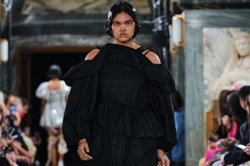 Debut Model asal Indonesia, Shahnaz Indira di London Fashion Week