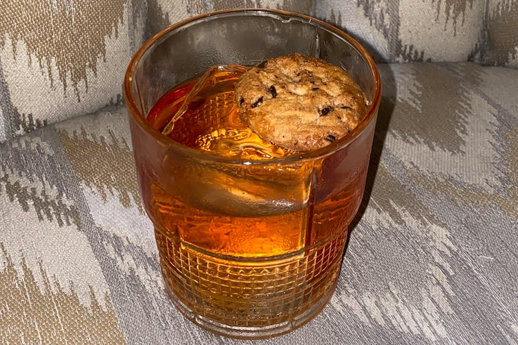 Rayakan ‘Internasional Negroni Week 2022’ Bareng Lucy In The Sky