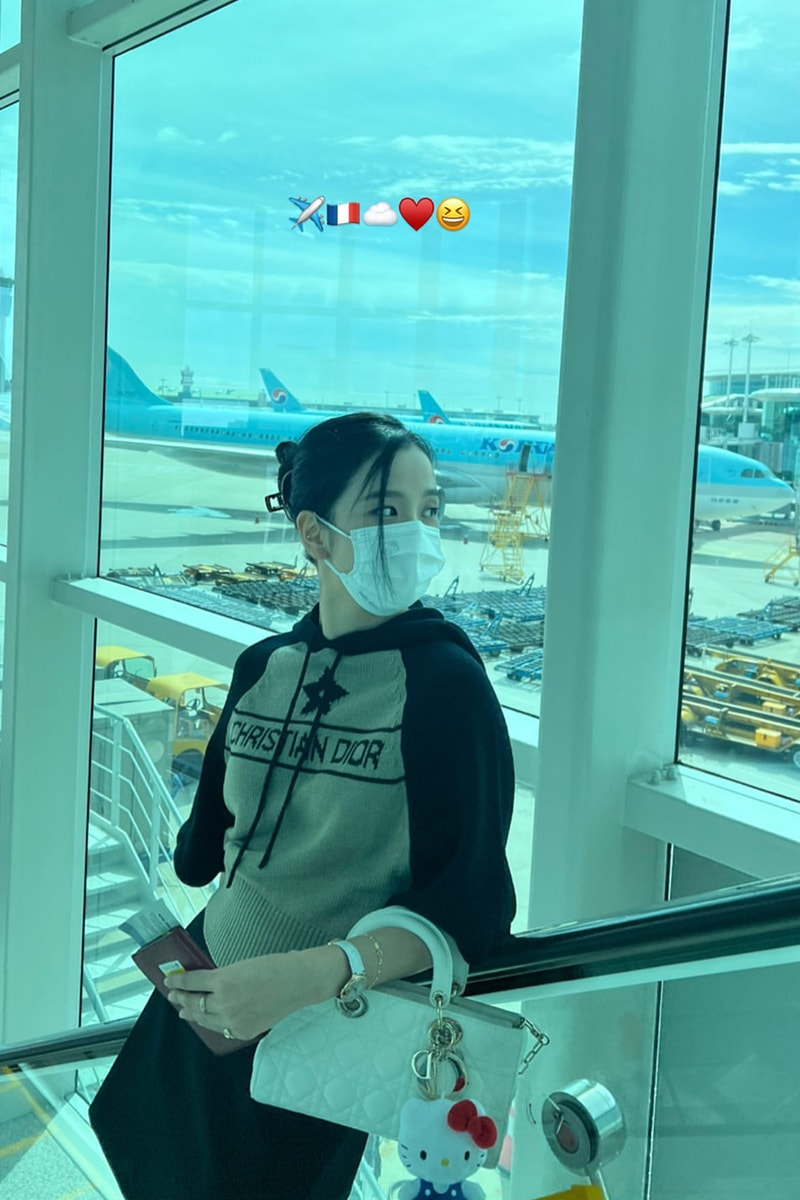 Tampilan Dior Fashion Airport dari Jisoo & Cha Eun Woo