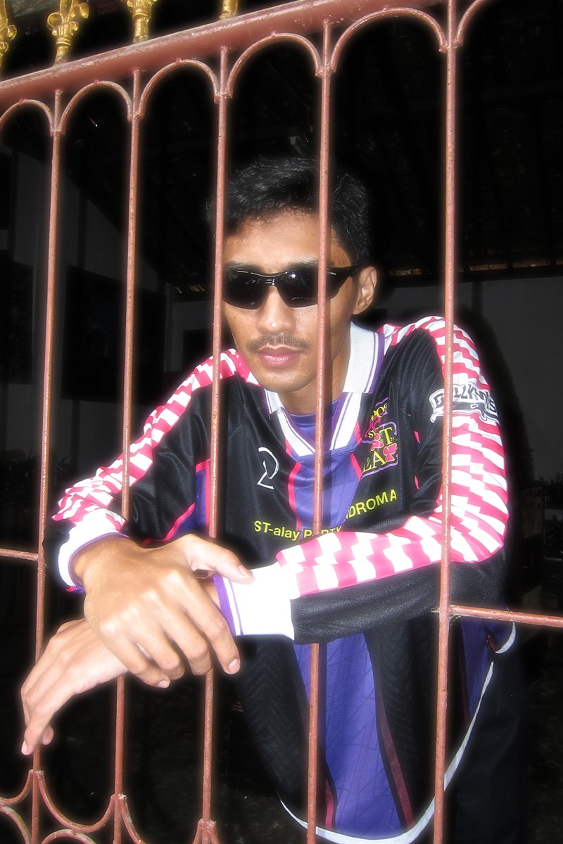 Post Alay dan POST PARTY SYNDROMA Hadirkan Artikel Jersey Perdana