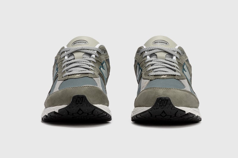 HBX Exclusive Giveaway New Balance 2002R "Mirage Grey" dan "White"