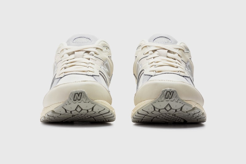 HBX Exclusive Giveaway New Balance 2002R "Mirage Grey" dan "White"