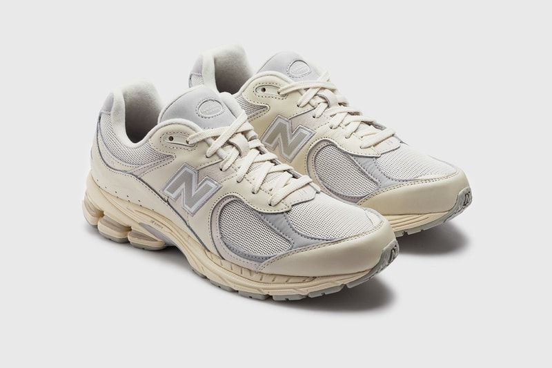 HBX Exclusive Giveaway New Balance 2002R "Mirage Grey" dan "White"
