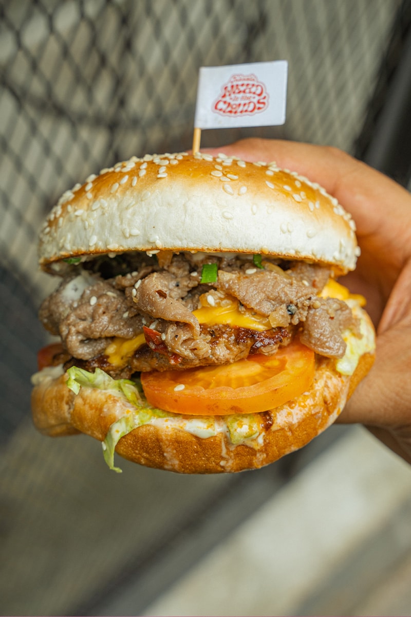 Lawless Burgerbar Bikin Special Menu untuk Head in the Clouds 2022