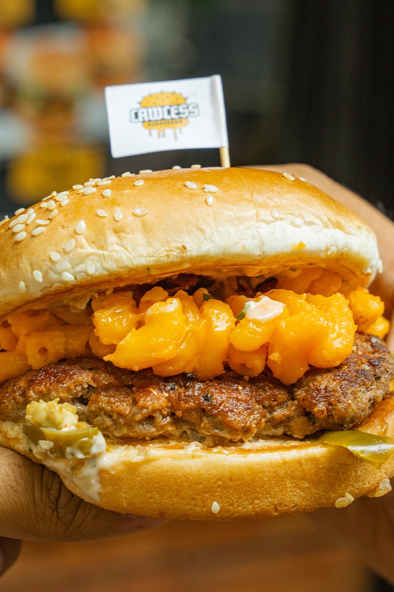 Lawless Burgerbar Bikin Special Menu untuk Head in the Clouds 2022