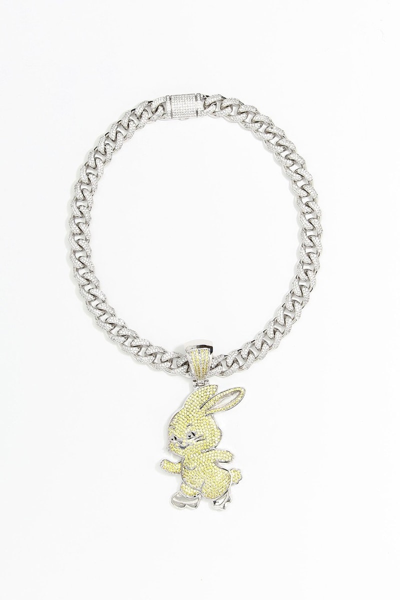 Jiwon Choi Membuat Custom Jewelry untuk NewJeans