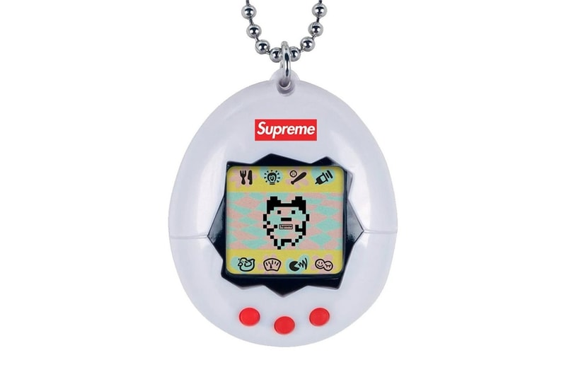 Supreme dan BANDAI Berkolaborasi buat Bikin Tamagotchi