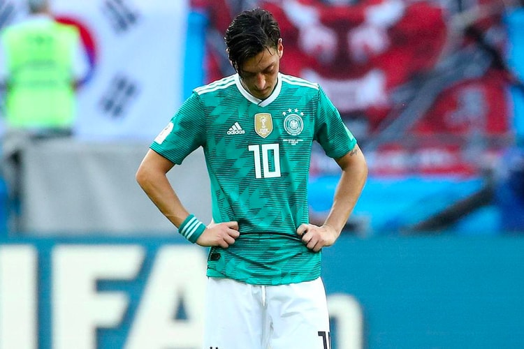 Mesut Özil Resmi Pensiun dari Dunia Sepakbola