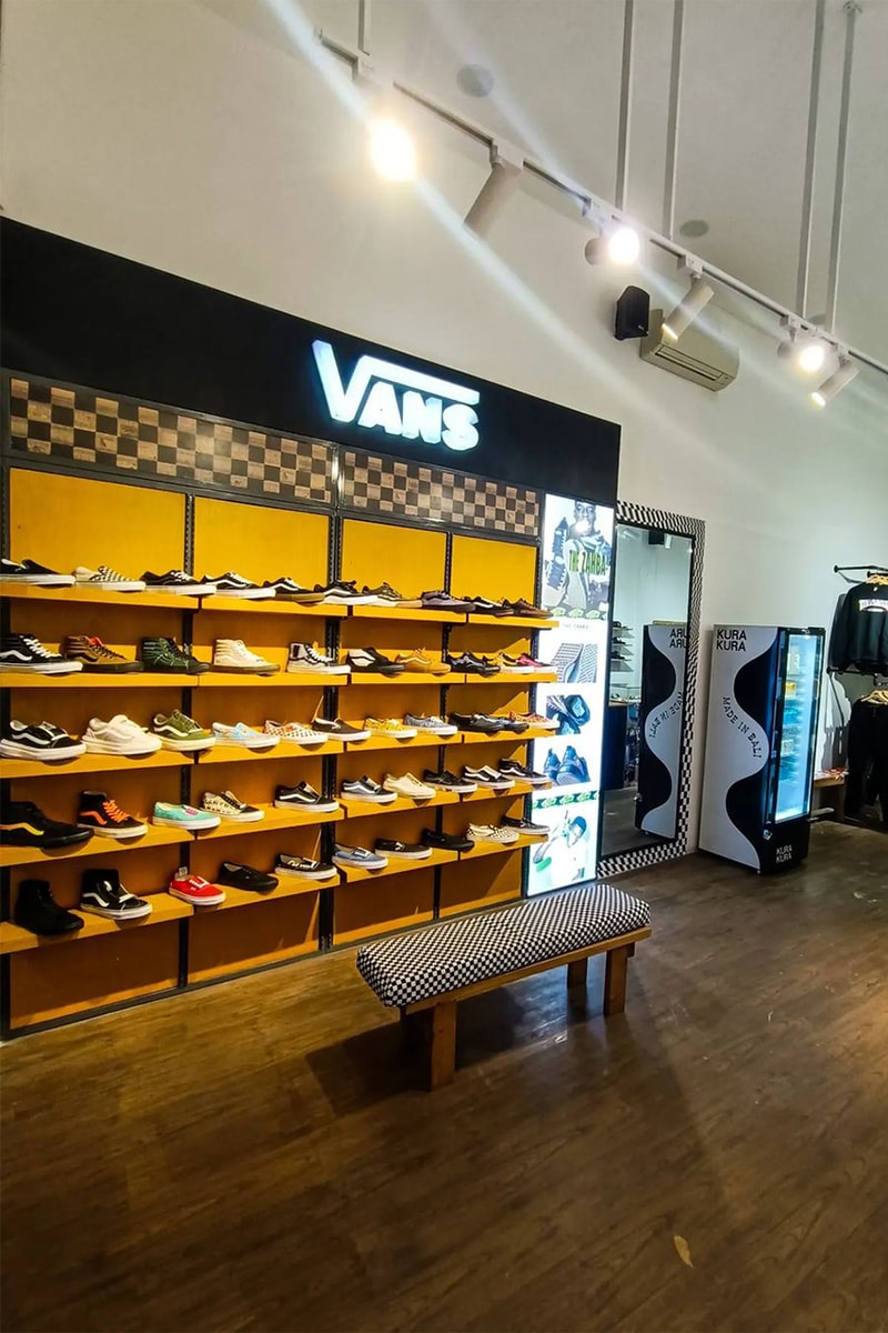 Etaks Buka Retail Store Terbaru di Kemang