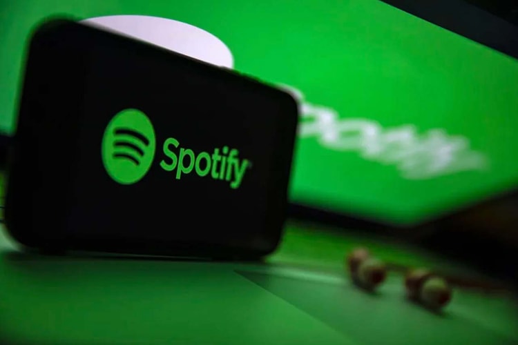 Fitur Lirik Spotify Jadi Cuma Buat Premium?