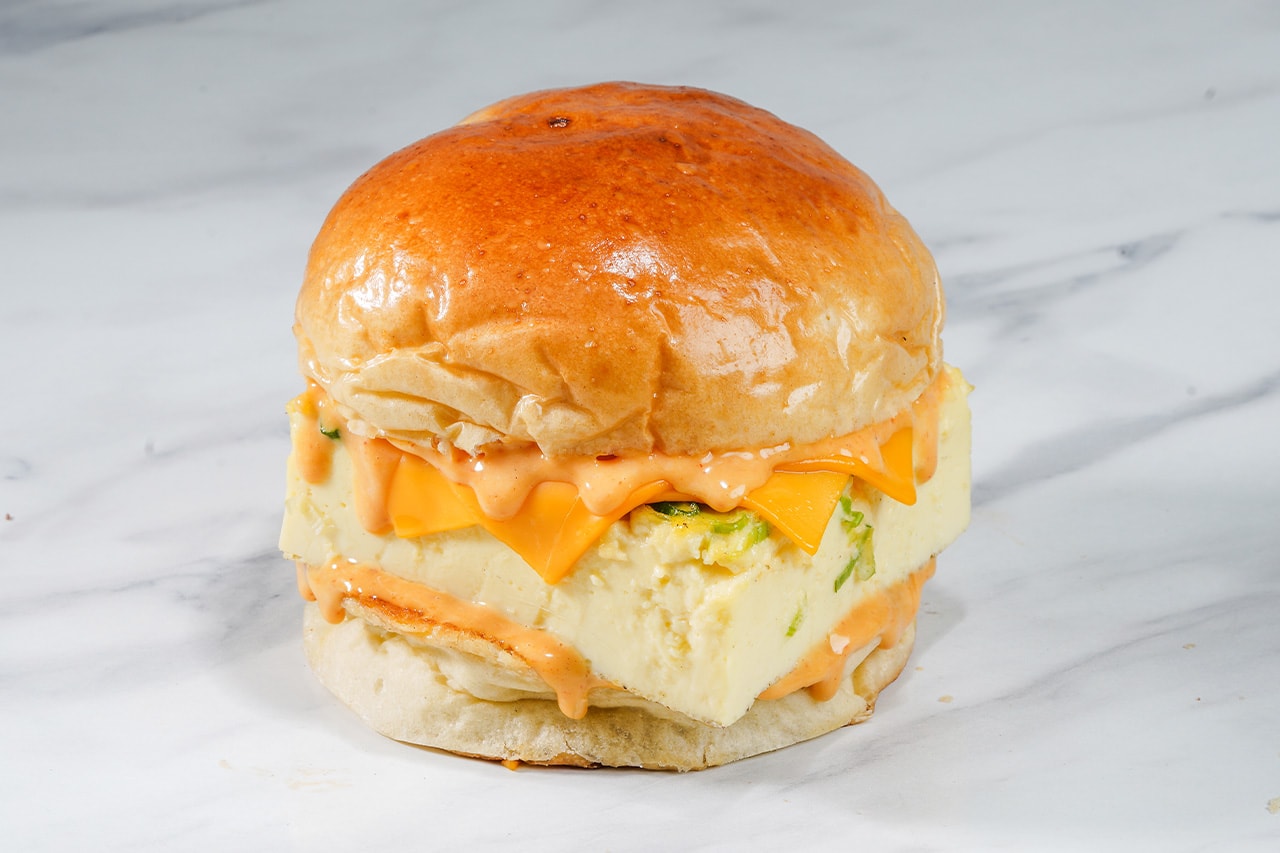 Supper Sandwich & Burger Buka Outlet Terbaru di Row 9 Blok M