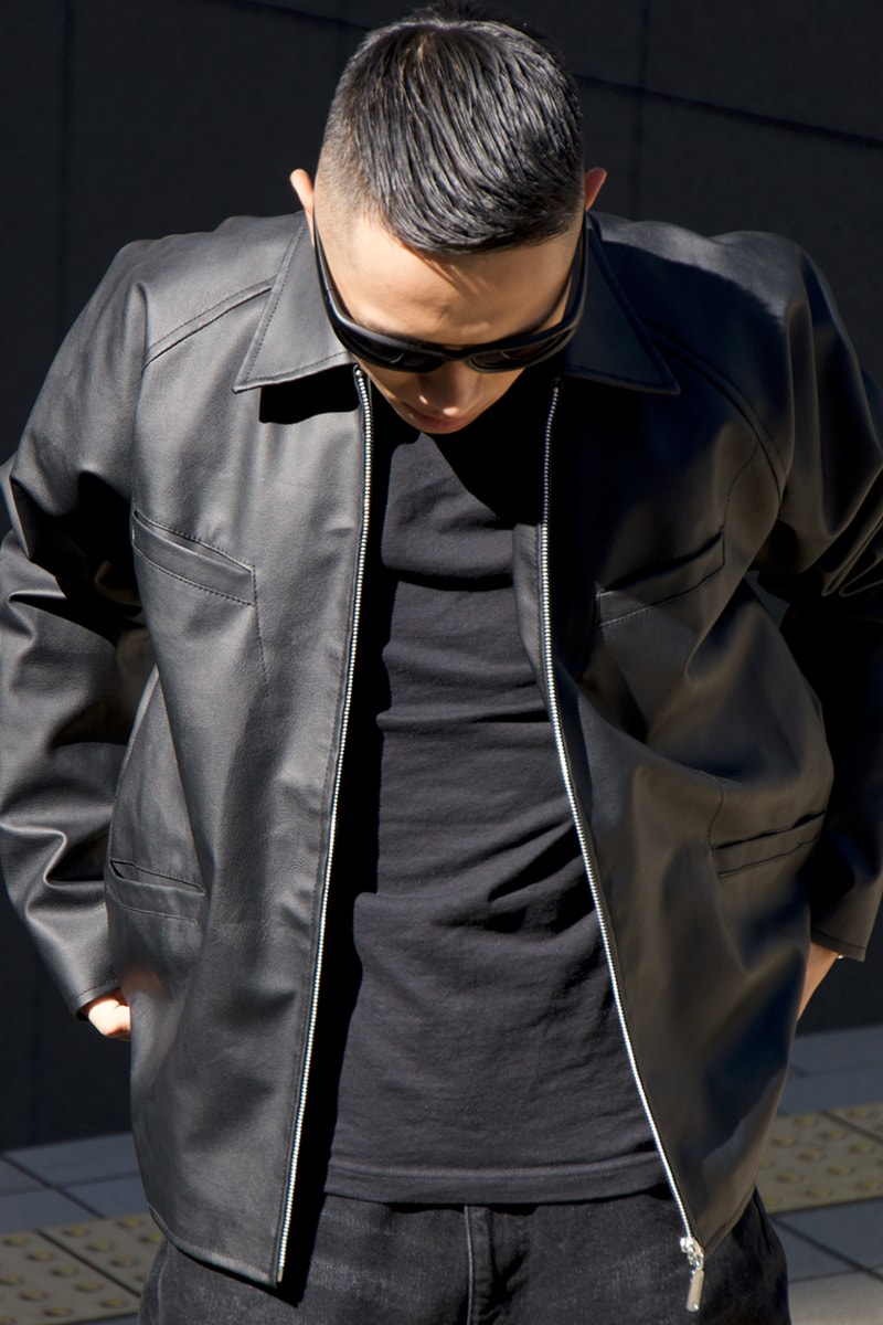 Room For Air Ngerilis Koleksi Oblique Leather Jacket