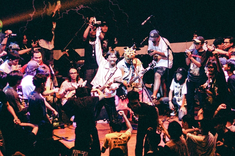 Dongker Bikin Showcase Berjudul “Distopia Cinta di Surabaya”