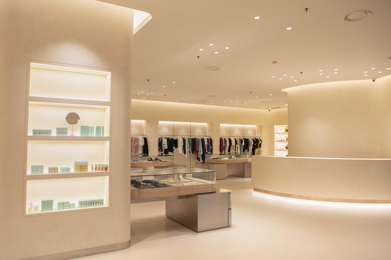 FRUITION: Women's & Lifestyle Store Baru Di Jakarta