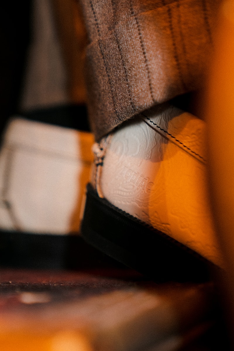 Kenford Fineshoes Collab Bareng ZODIAC Buat Rilis "White Black Paisley" Loafers