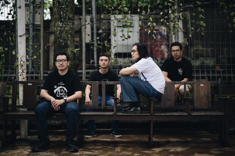 Ministry Of Ngerilis Single “Distance” dan “Ceiling” Dalam Format Vinyl 7 Inch