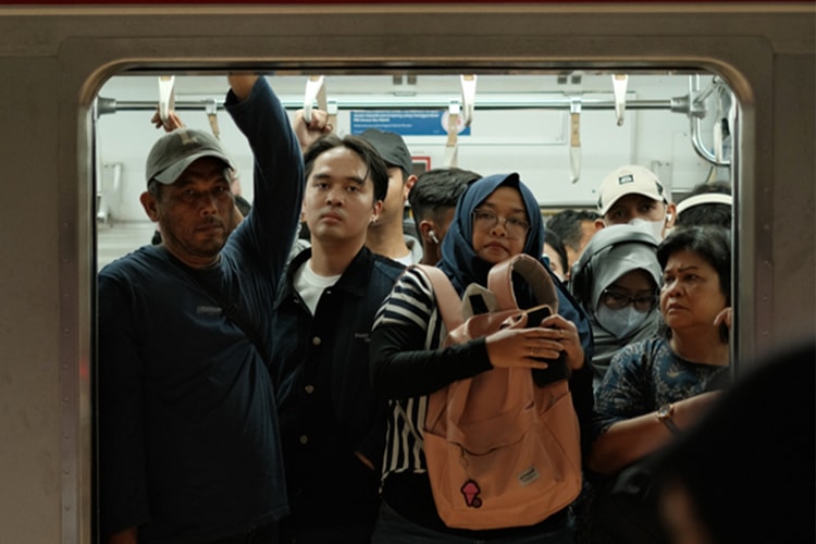 Quiet Under None Explore Kejenuhan Rutinitas Lewat Koleksi “ABSENT”