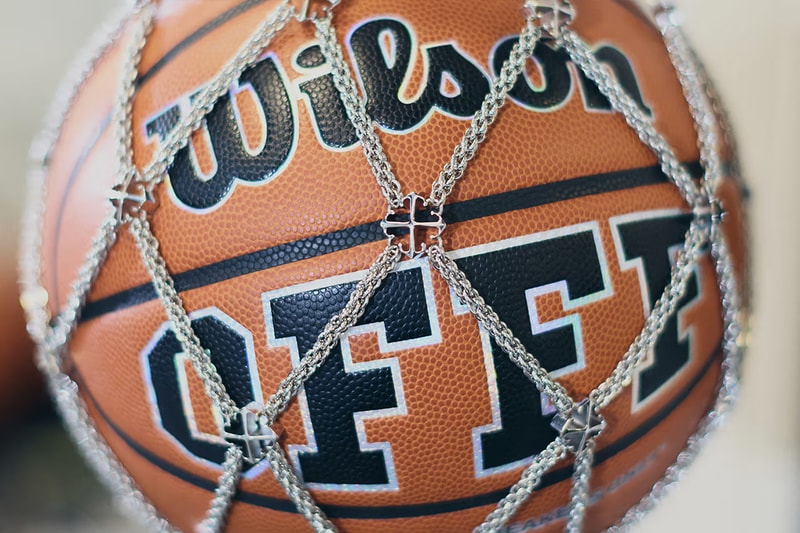 Off-White™ dan Wilson Rilis Bola Basket Limited Edition