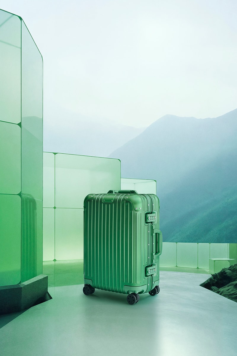 RIMOWA Hadirkan Warna Emerald Buat Original Koper Mereka