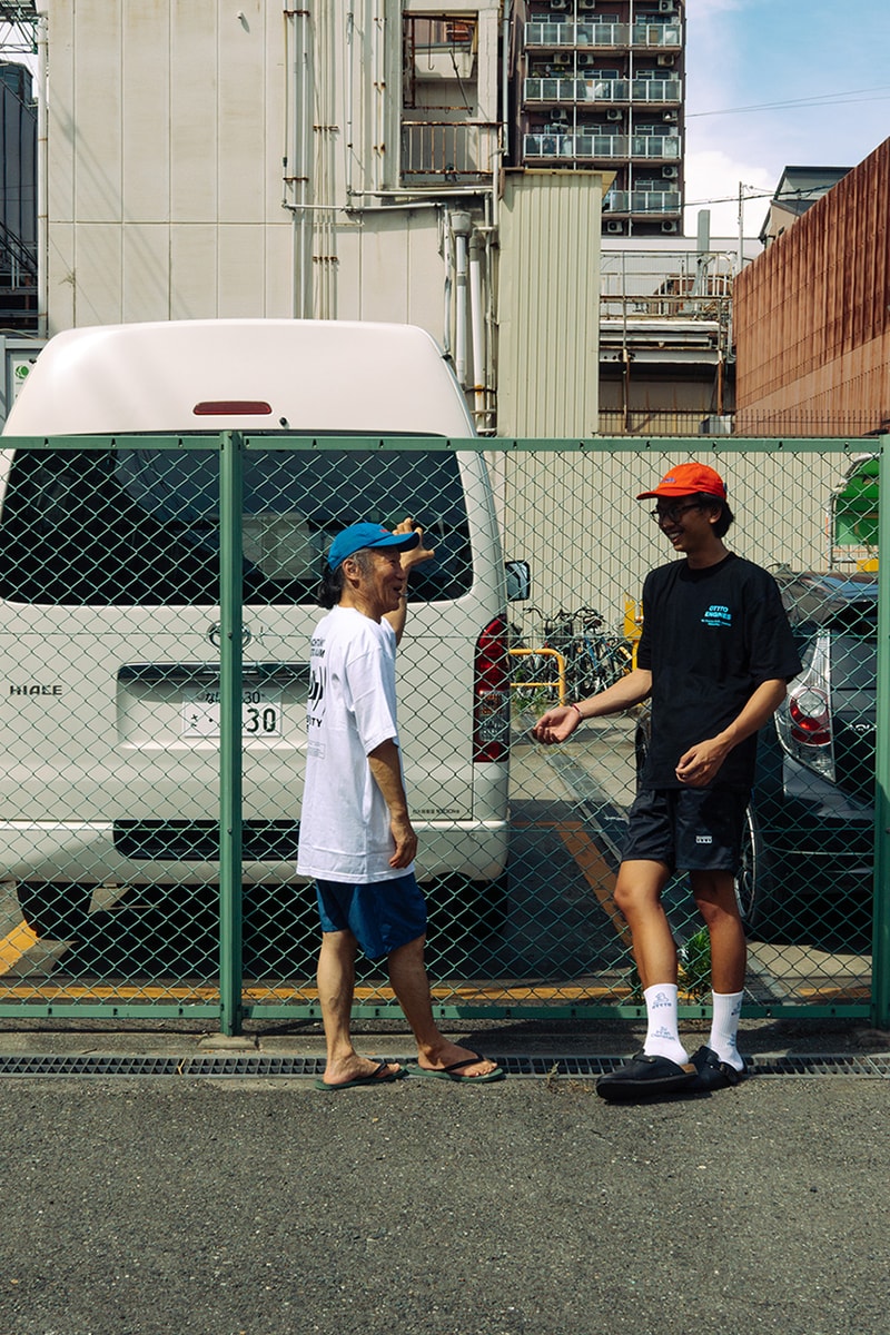 Track Time Threads Launch Debut Collection "Komfortable Art Zu Leben"
