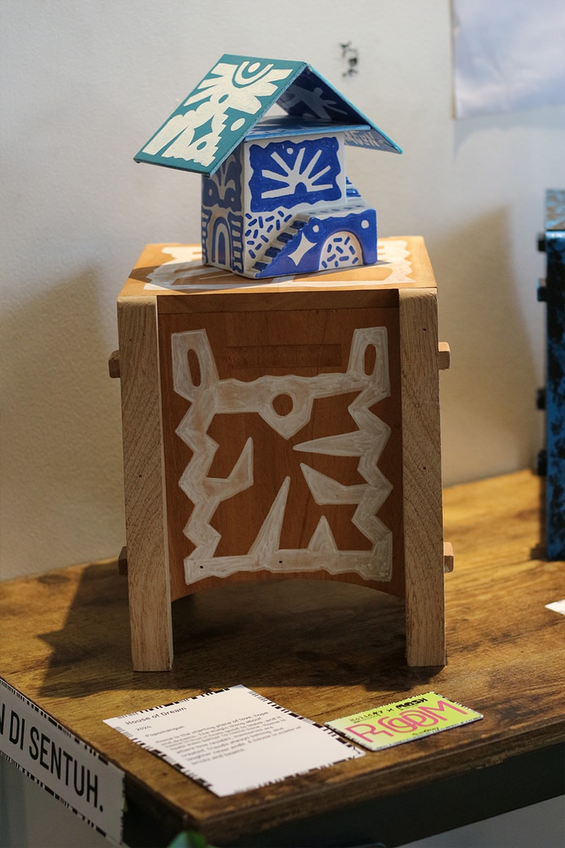 Tivitiviantv dan Holiday A.T.A.U Ceramic "Room" Exhibition