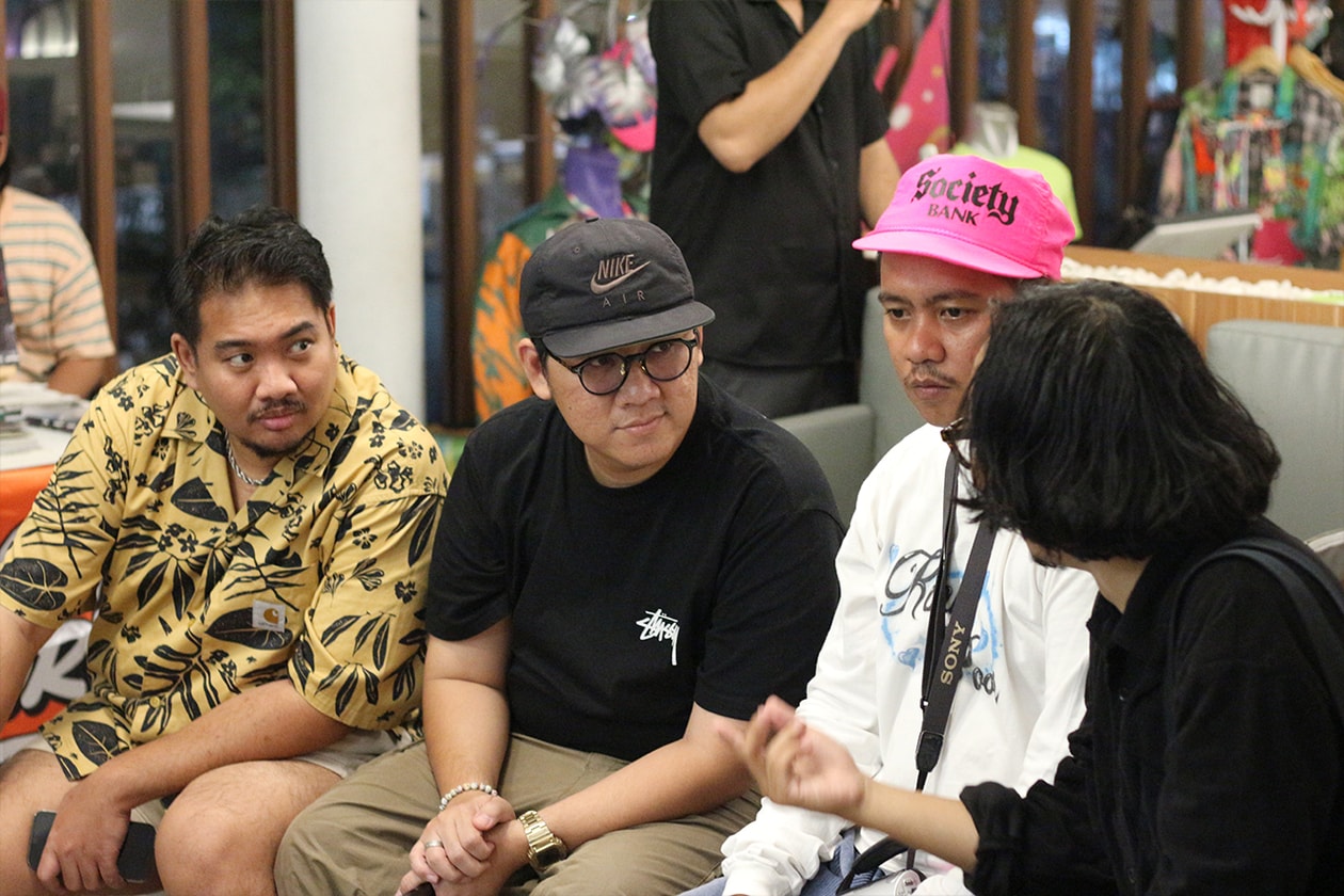 Tivitiviantv dan Holiday A.T.A.U Ceramic "Room" Exhibition