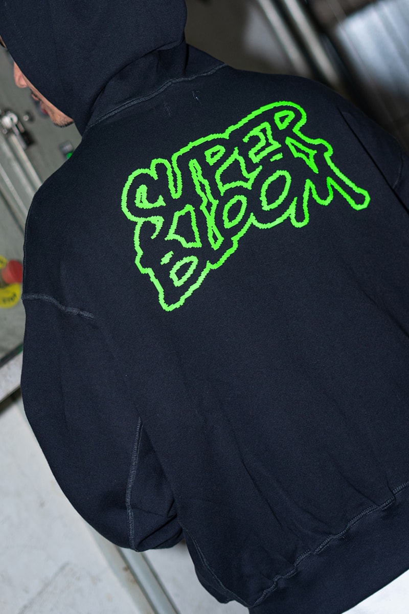 SUPERBLOOM Ngetwist Signature Logo Mereka di Koleksi Terbaru