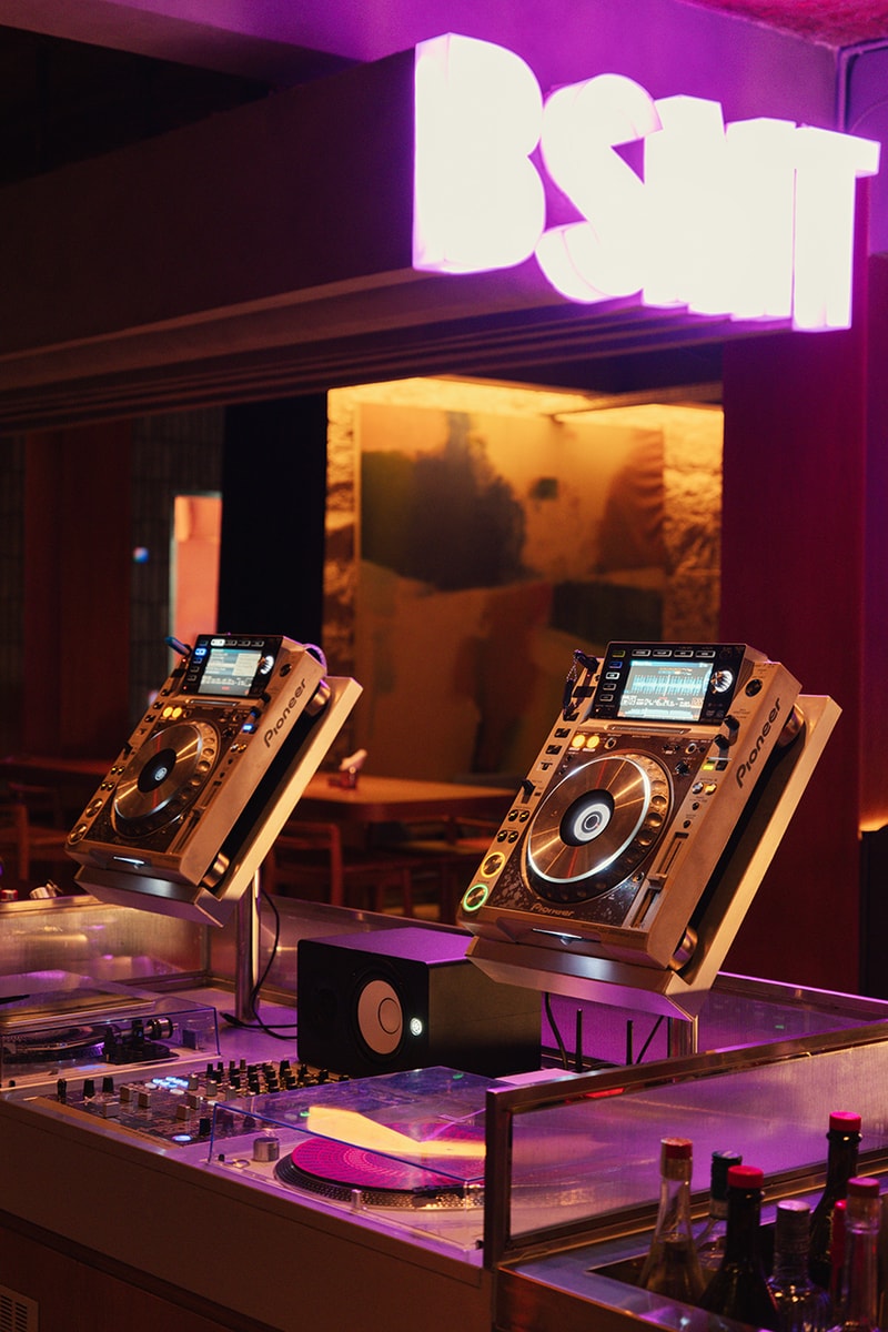 BSMT: Social Hub Baru yang Ngemix Music, Drinks, and Connection di Bandung