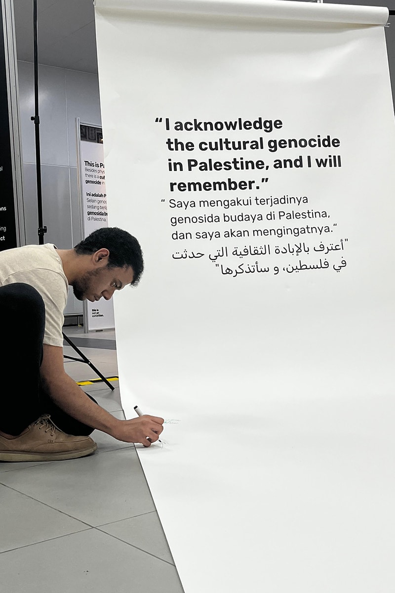 AgainstDehumanization Gelar Pameran Solidaritas Palestina di MRT Bundaran HI