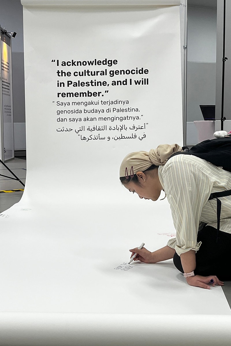 AgainstDehumanization Gelar Pameran Solidaritas Palestina di MRT Bundaran HI
