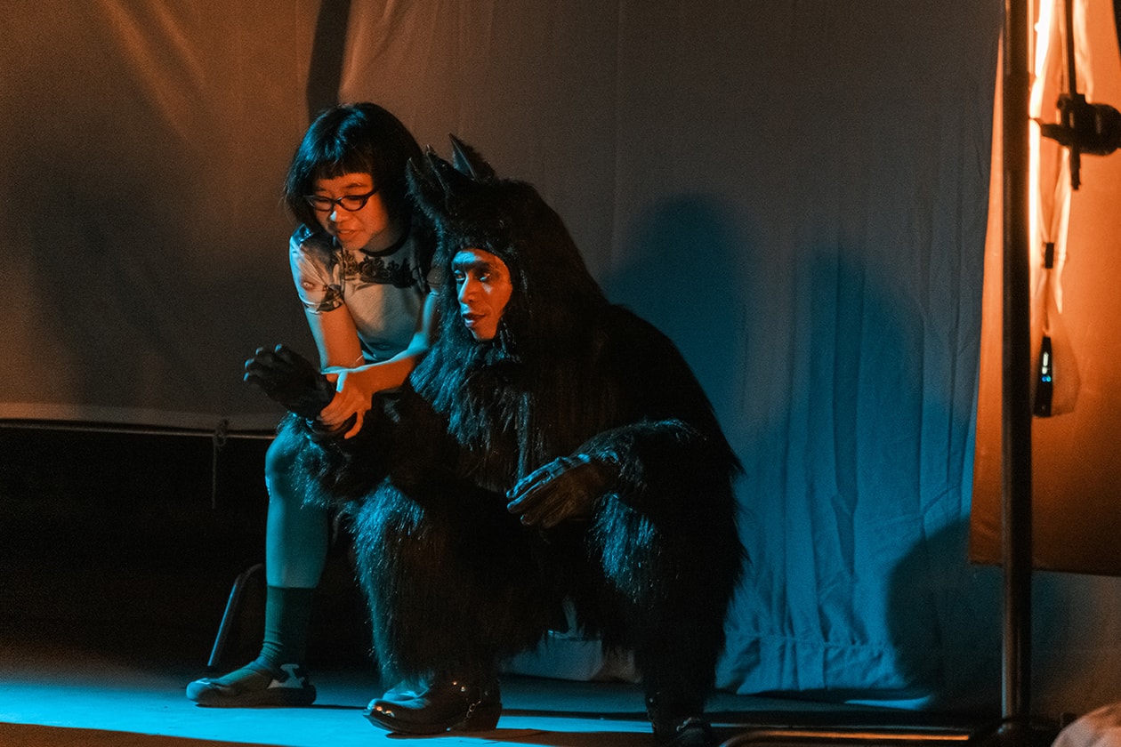 Natasha Tontey Hadirkan Imajinasi Liar Lewat "Primate Visions: Macaque Macabre di Museum MACAN