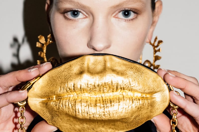 Schiaparelli RTW FW25: Elegansi dengan Jiwa Koboi