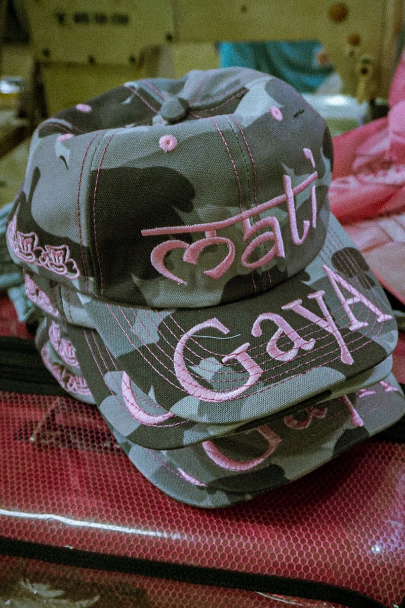 Vernacular Modernism x Kaos Jelek Hadirkan Koleksi “Mati Gaya Dalam Kendali”