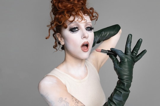 Chappell Roan Resmi Jadi Global Ambassador Terbaru MAC