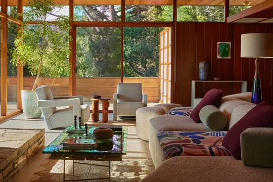 Rumah Midcentury di Perbukitan Monterey Dihidupkan Kembali oleh Studio Michael Hilal