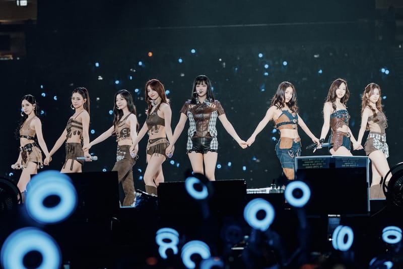 Satu Dekade Berlalu, TWICE Masih Melaju Tanpa Tanda Melambat