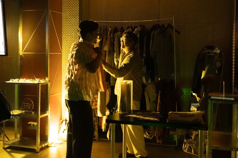 Two Stitches Rilis Koleksi SWARMPOLIS dengan Screening Sinematik di KRAPELA